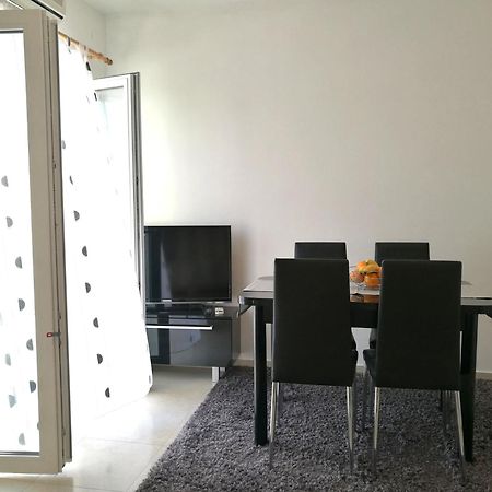 Apartments Jure Miljak ポドストラナ エクステリア 写真